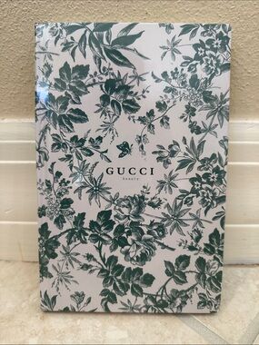 New Gucci Beauty Green Floral Notebook